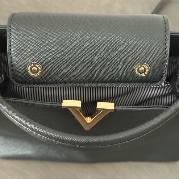 Elegant Black Letter V Crossbody Bag Gold Accent - Picture 9 of 10